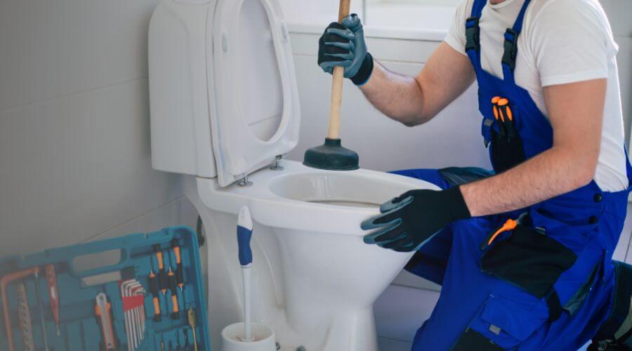 Expert burst pipe repair services in Macedonia, IA